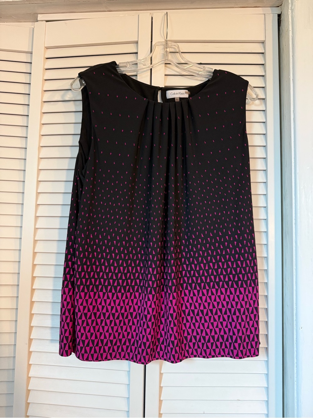 Calvin Klein Black Magenta Geometric Ombre Pleat Neck Sleeveless Blouse Top XL